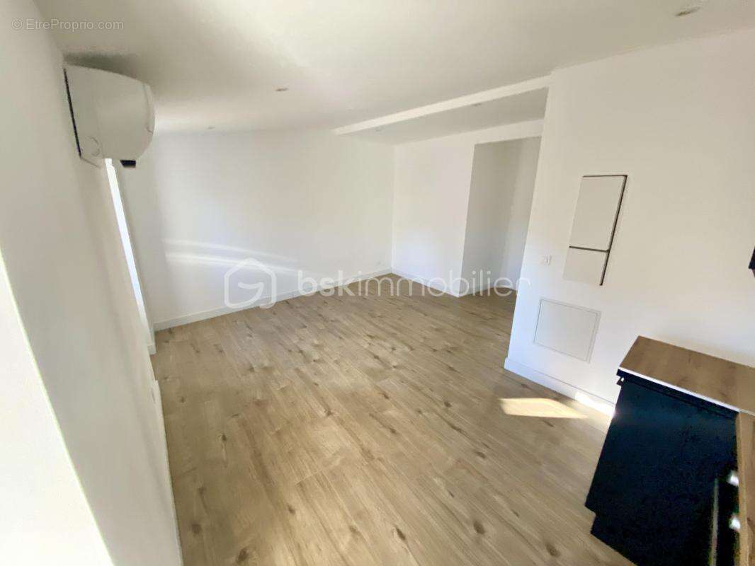 Appartement à GONFARON