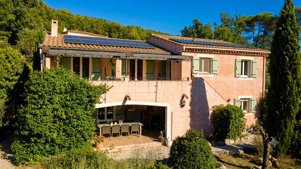 Maison à SALERNES