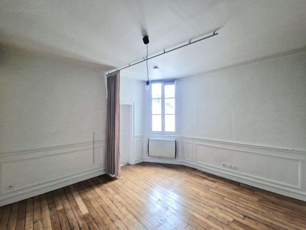 Appartement à PARIS-4E