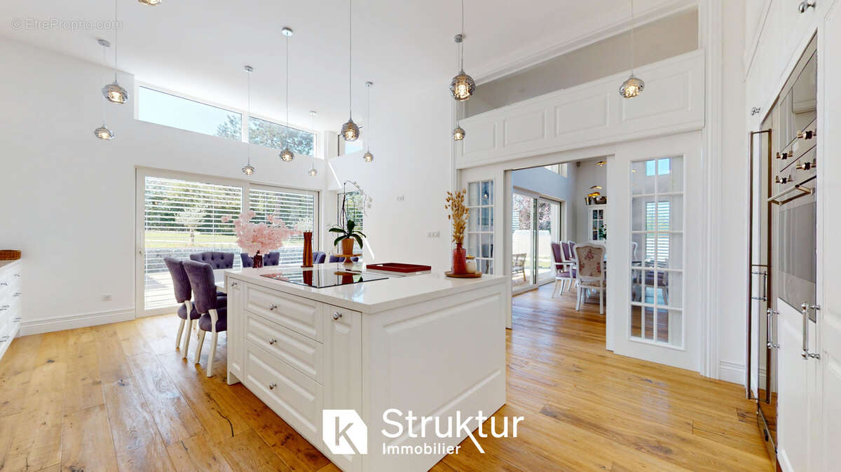 Maison à ROUSSY-LE-VILLAGE