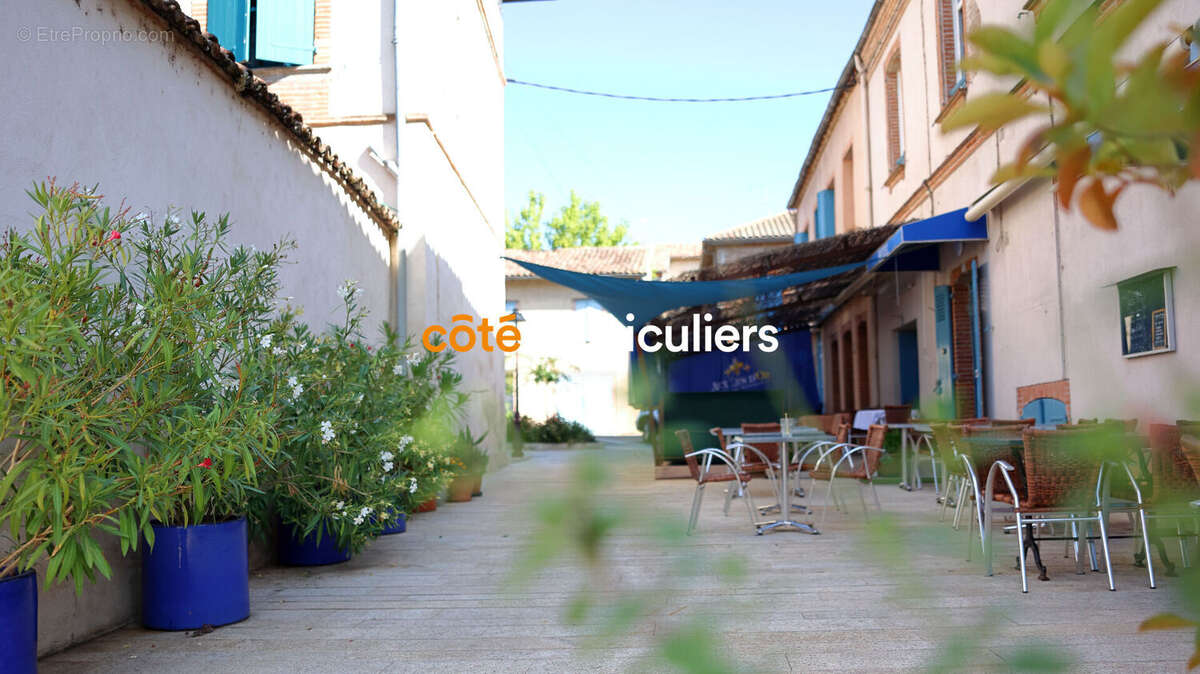 Commerce à REALVILLE