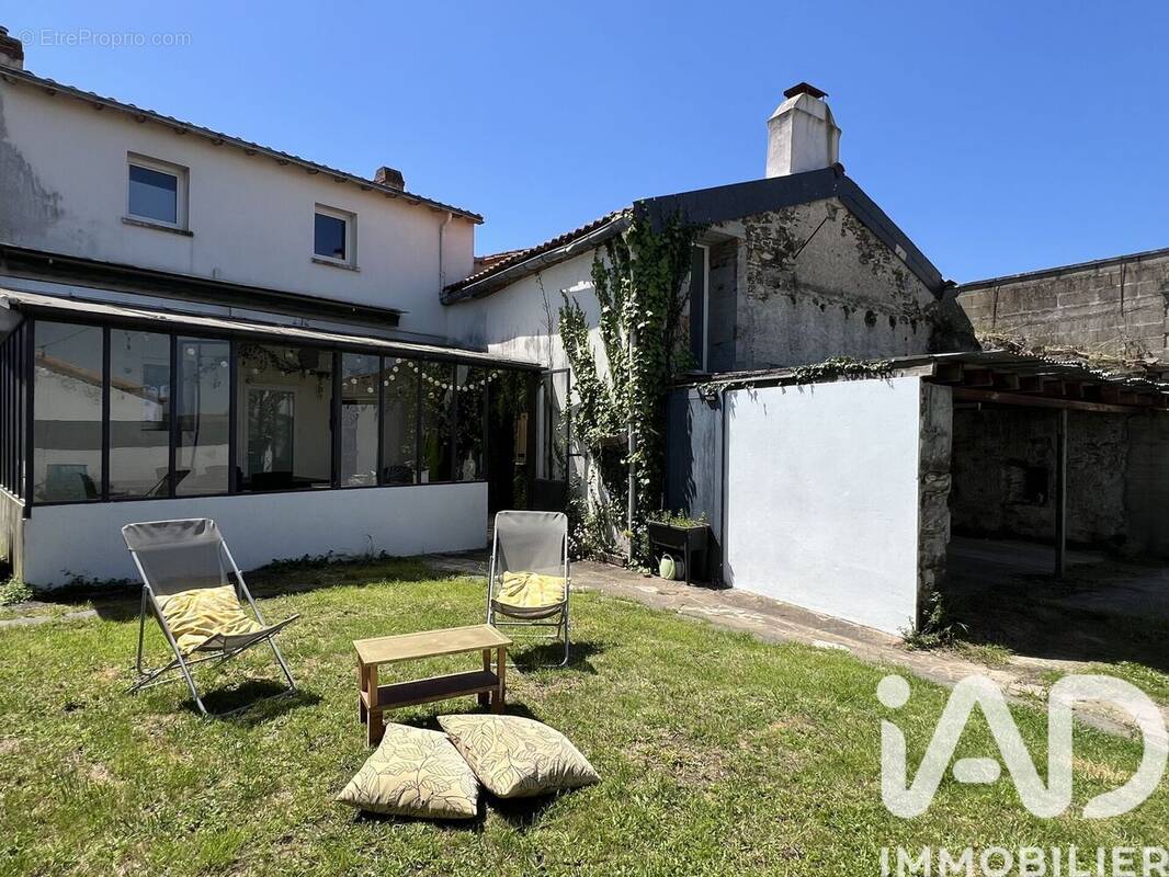 Photo 1 - Maison à LA HAIE-FOUASSIERE