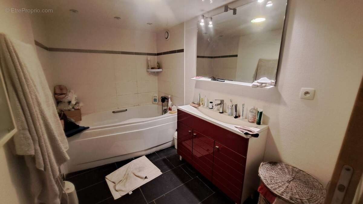 Salle de bain RDC - Maison à GUICHEN