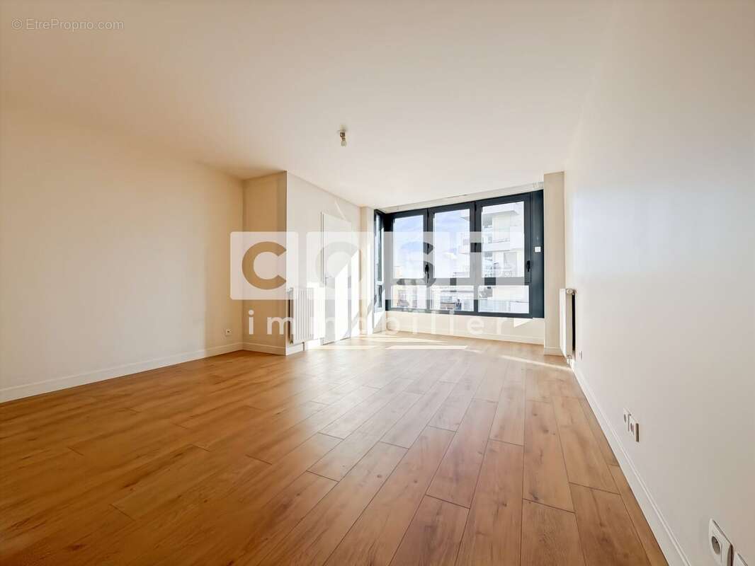 Appartement à GENNEVILLIERS