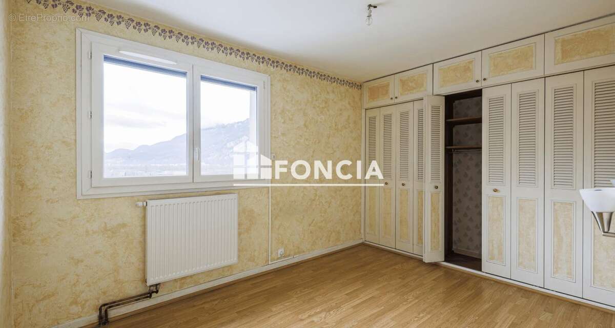 Appartement à SAINT-EGREVE