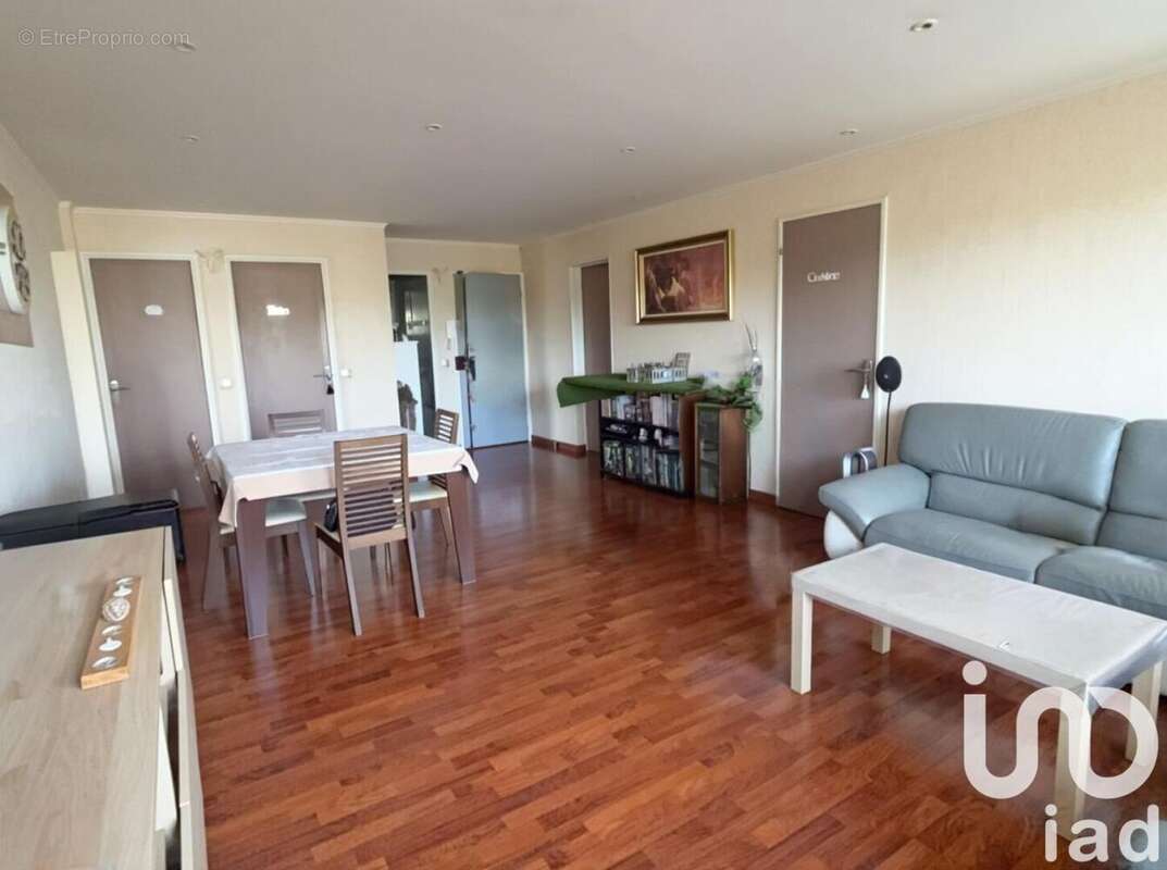 Photo 2 - Appartement à CHEVILLY-LARUE