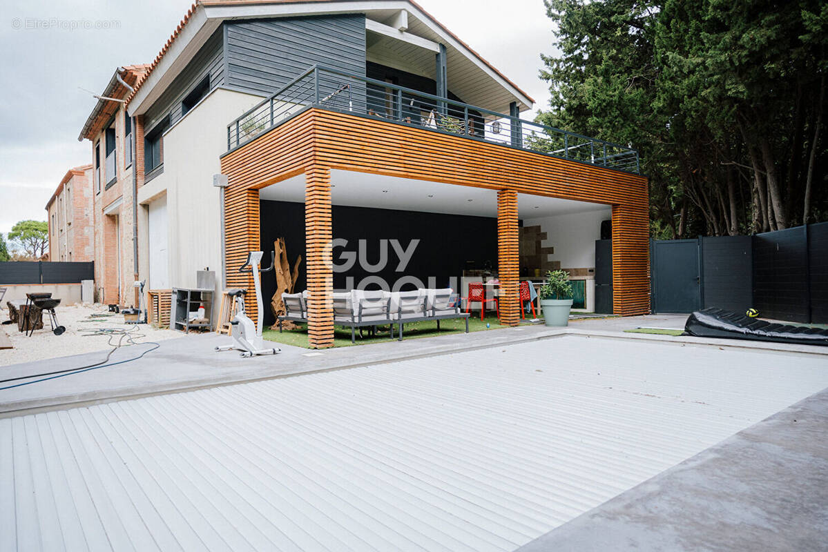 Maison à VILLENEUVE-DE-LA-RAHO