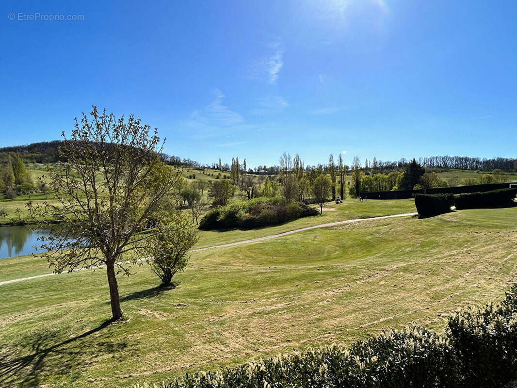 Appartement à CASTELNAUD-DE-GRATECAMBE