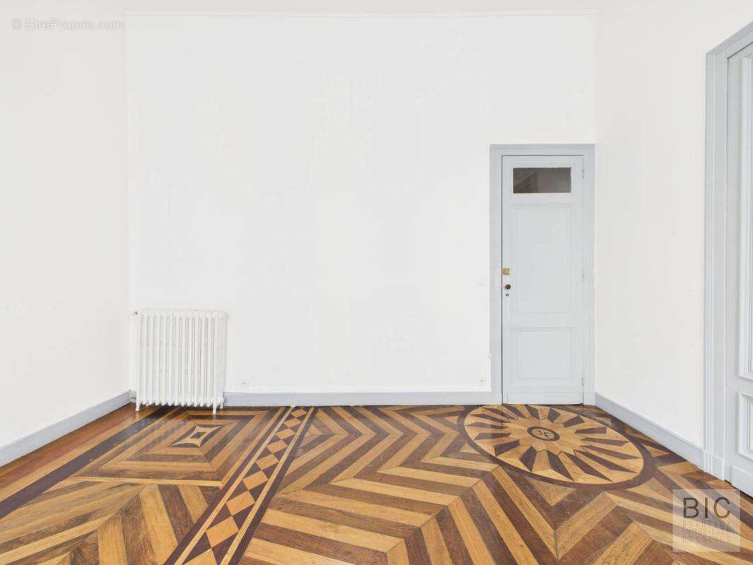 A vendre beau T3 avec balcons et cave - photo 5