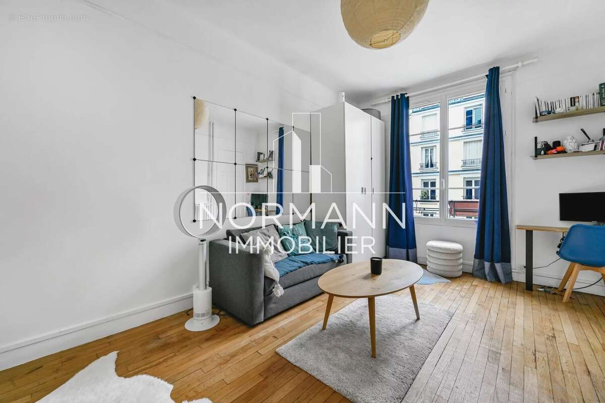 Appartement à PARIS-17E