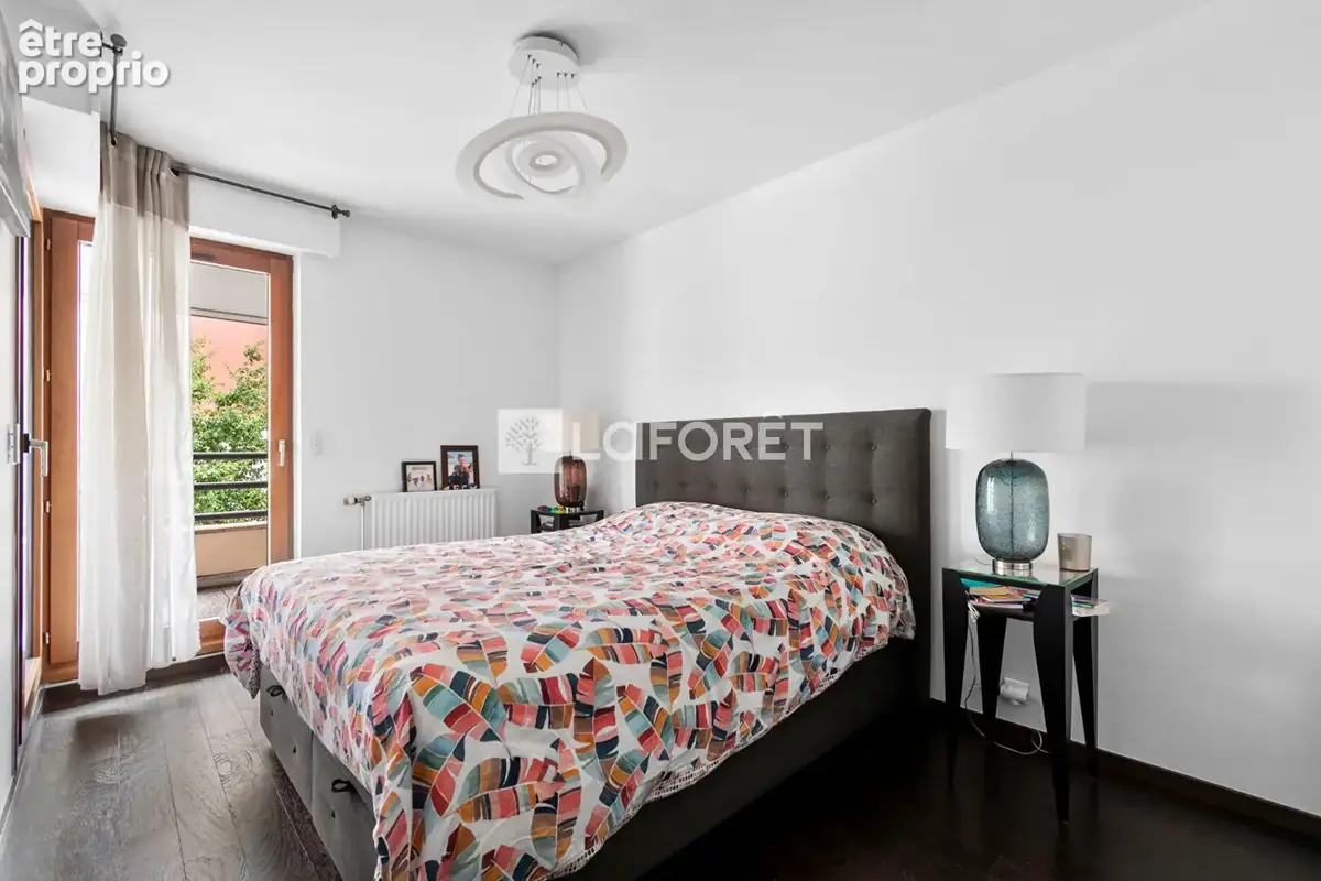 Appartement Suresnes 4 pièce(s) 110 m2 - photo 9