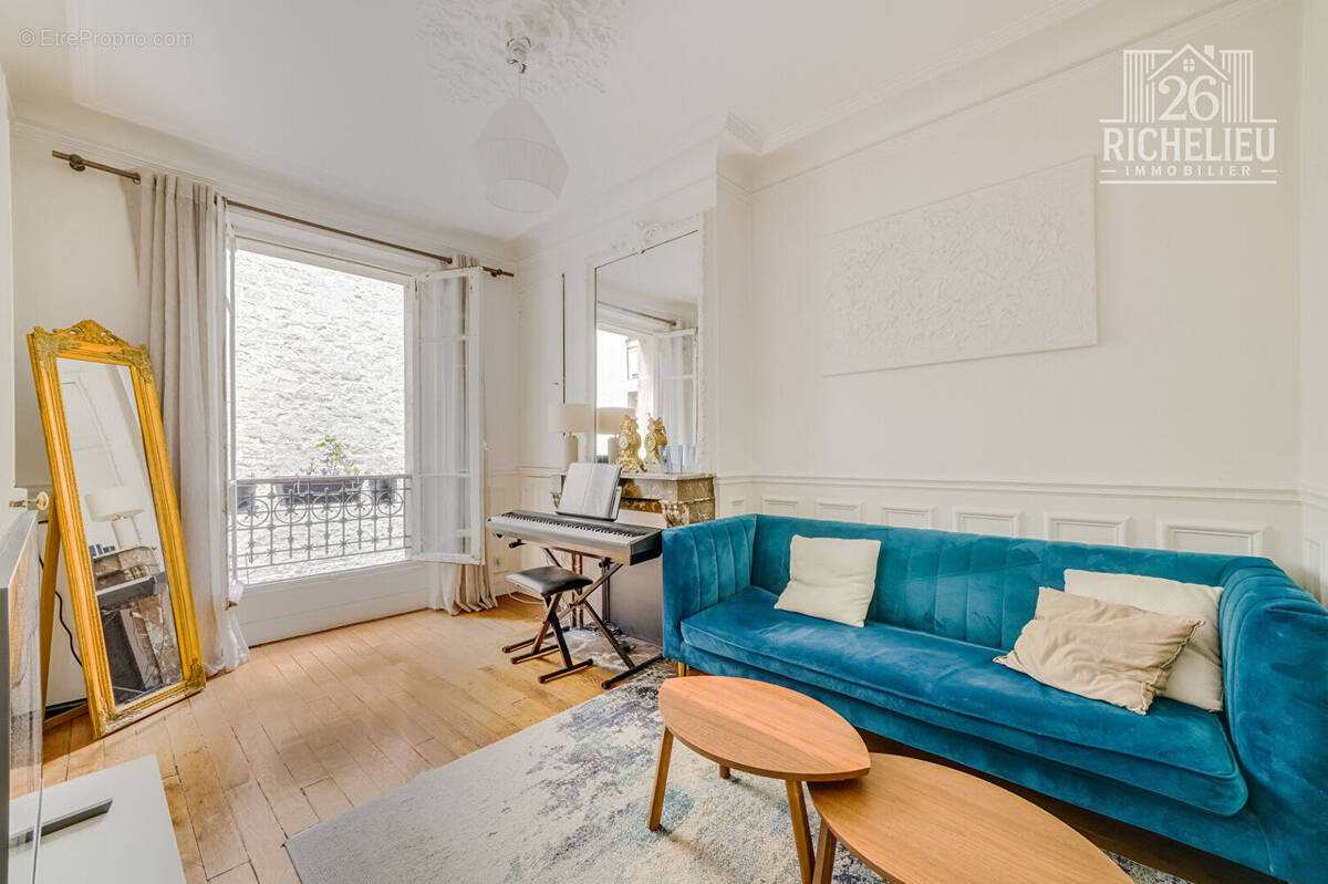 Appartement à PARIS-18E