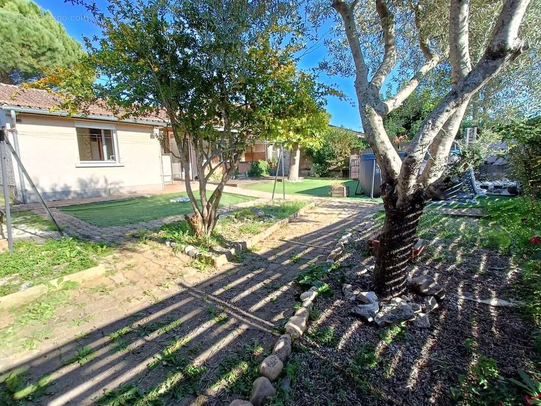 Maison à SAINT-JUERY