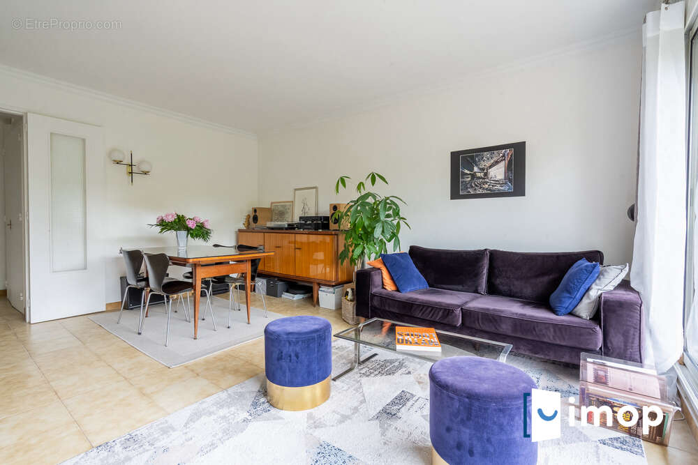 Appartement à LES LILAS