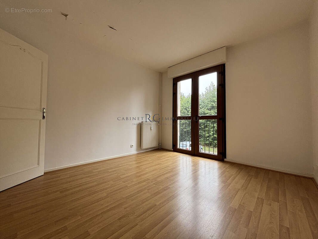Chambre 1 - Appartement à LE BAN-SAINT-MARTIN