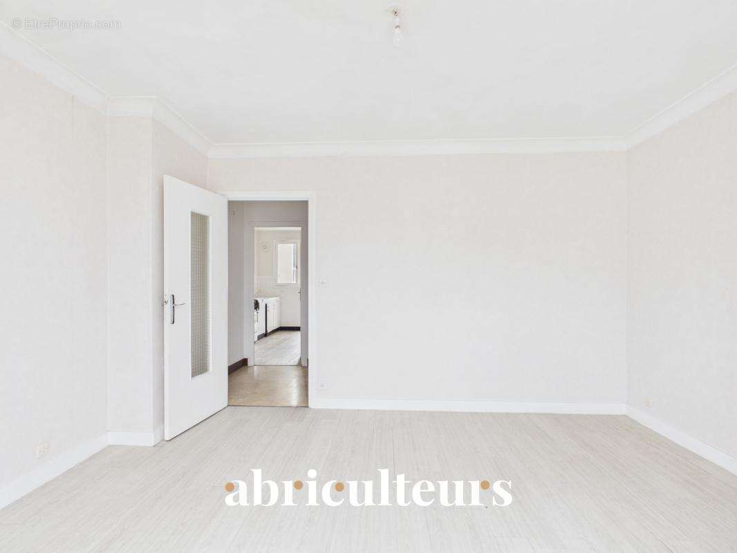 Appartement T2 avec terrasse et balcon, au cœur du quartier Salengro en vente à TOURS centre (37000) - photo 7