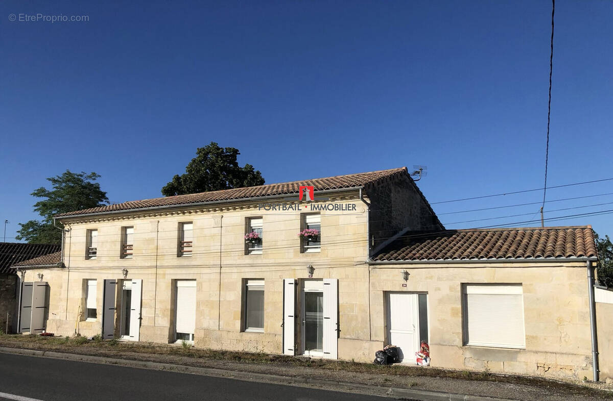 Appartement à PUGNAC
