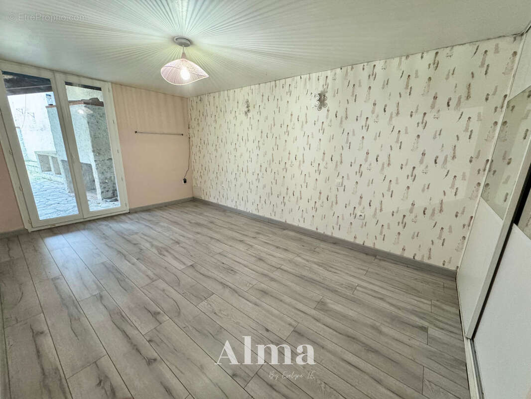 Maison à VILLEBRUMIER