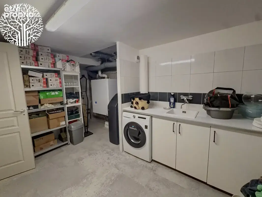 Maison familiale avec sous-sol total, grand garage - photo 16