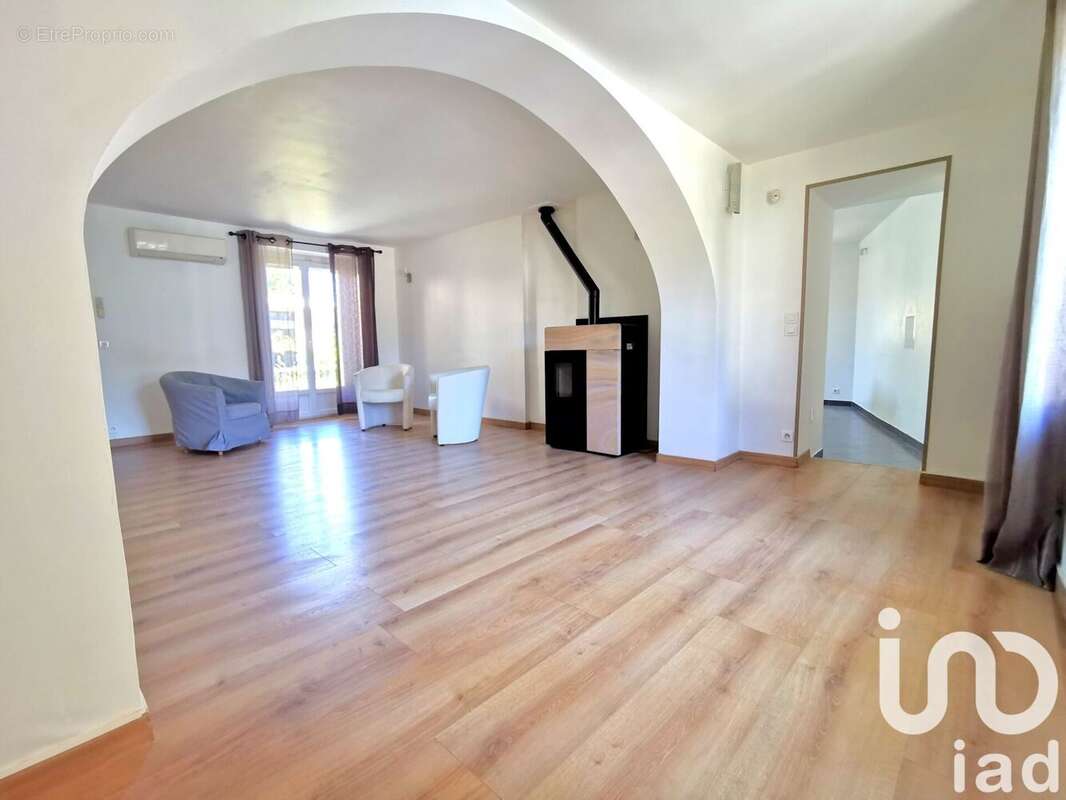 Photo 4 - Maison à VILLIERS-SUR-MORIN