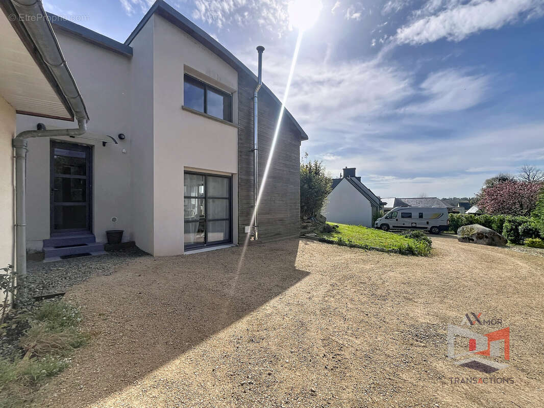 PLEUMEUR BODOU: Maison contemporaine avec de beaux volumes - photo 9