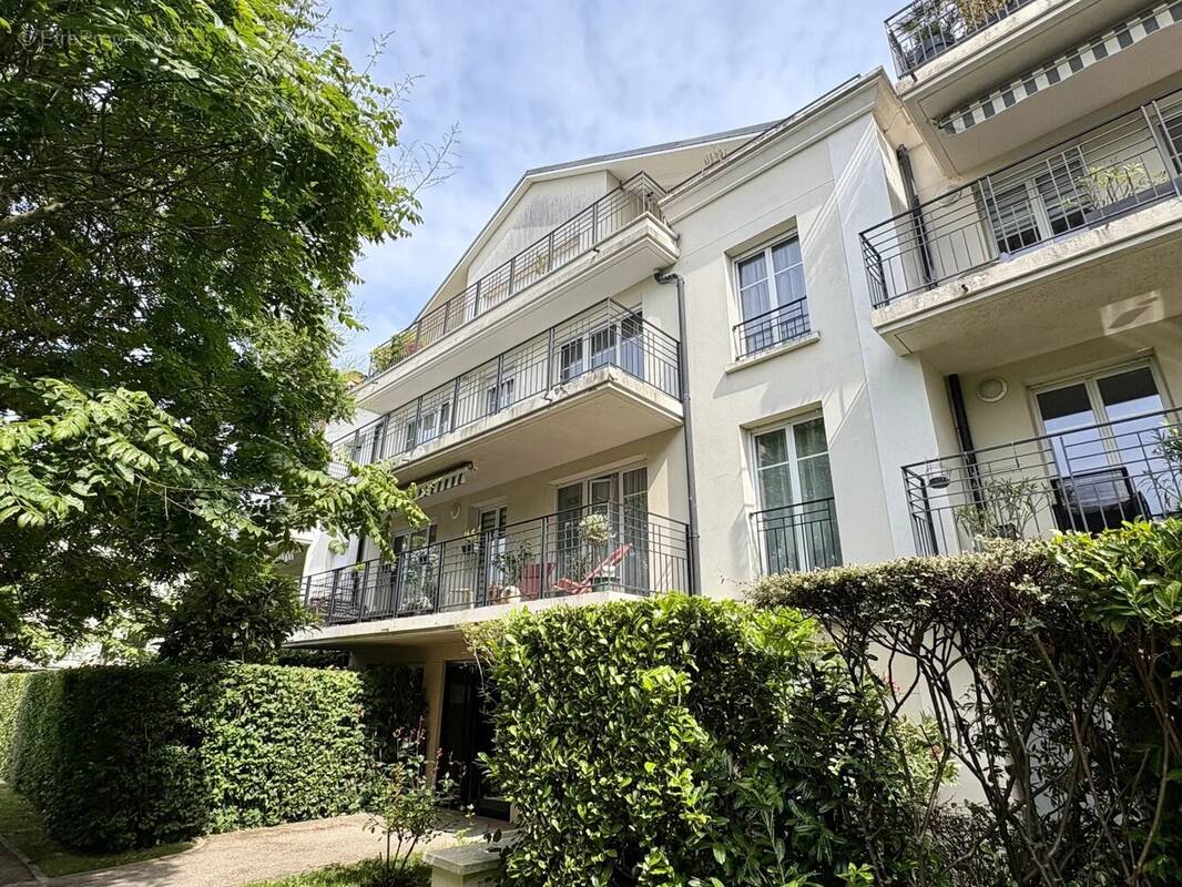 Appartement à LE PLESSIS-TREVISE