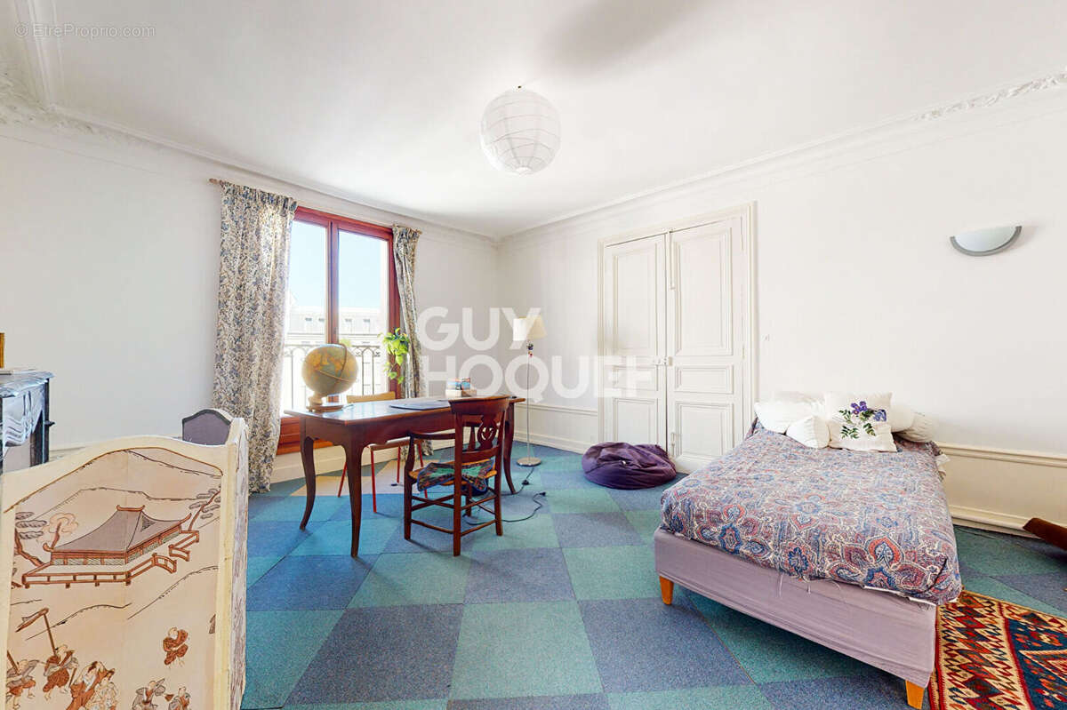 Appartement à PARIS-9E