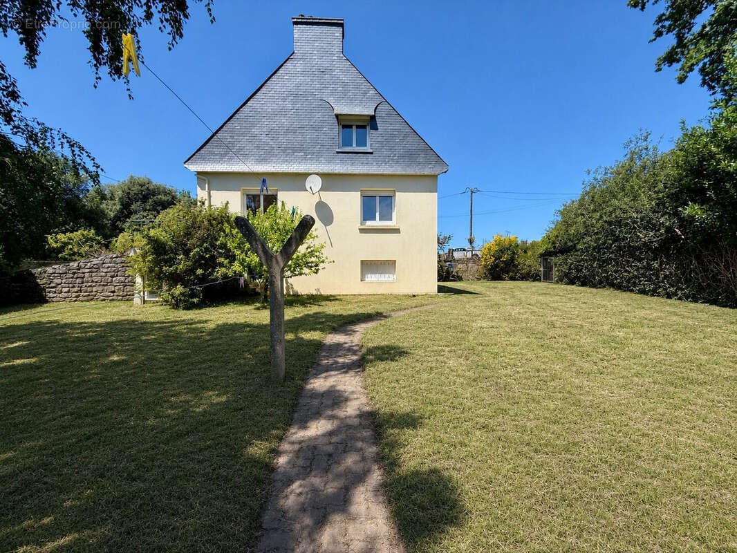 Maison à CAUDAN