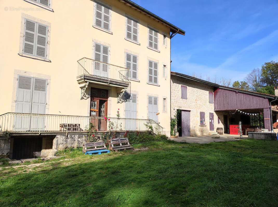 Maison à SIMANDRE-SUR-SURAN