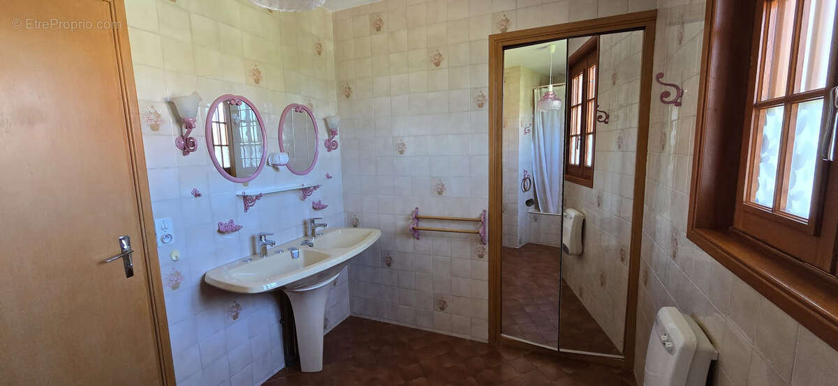 Maison à OUROUX-SUR-SAONE