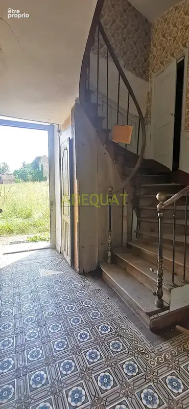 Appartement type plateau a amenager sous combles 133 m2 avec jardin 170m2 - photo 4