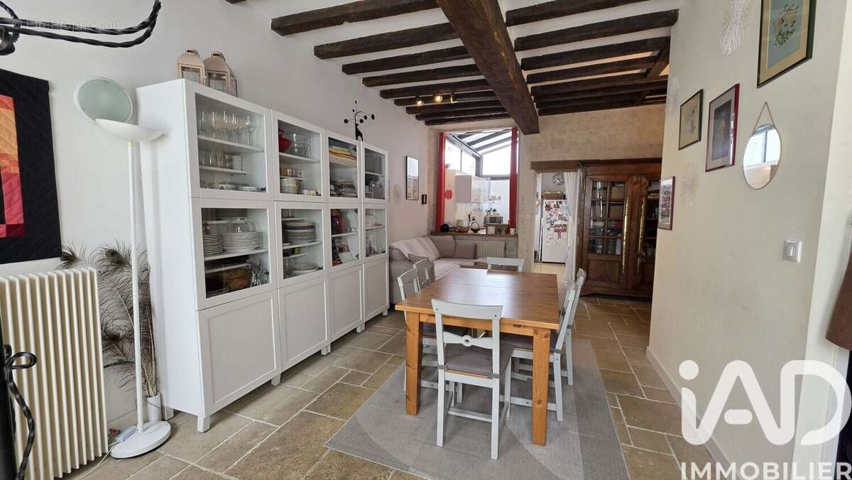 Photo 2 - Maison à POITIERS