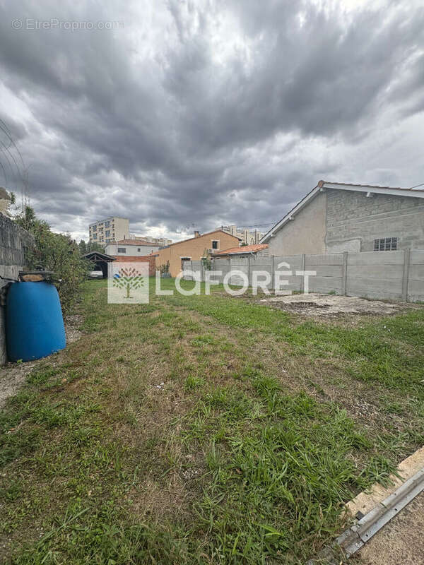 Terrain à LE BOUSCAT