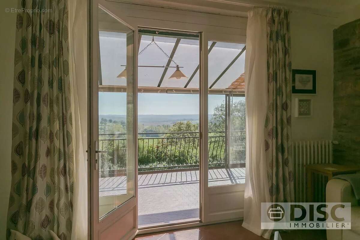 Maison à PUYLAROQUE