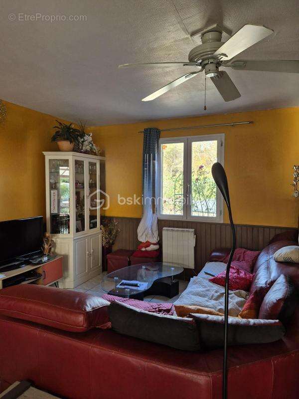 Maison à LES BORDES