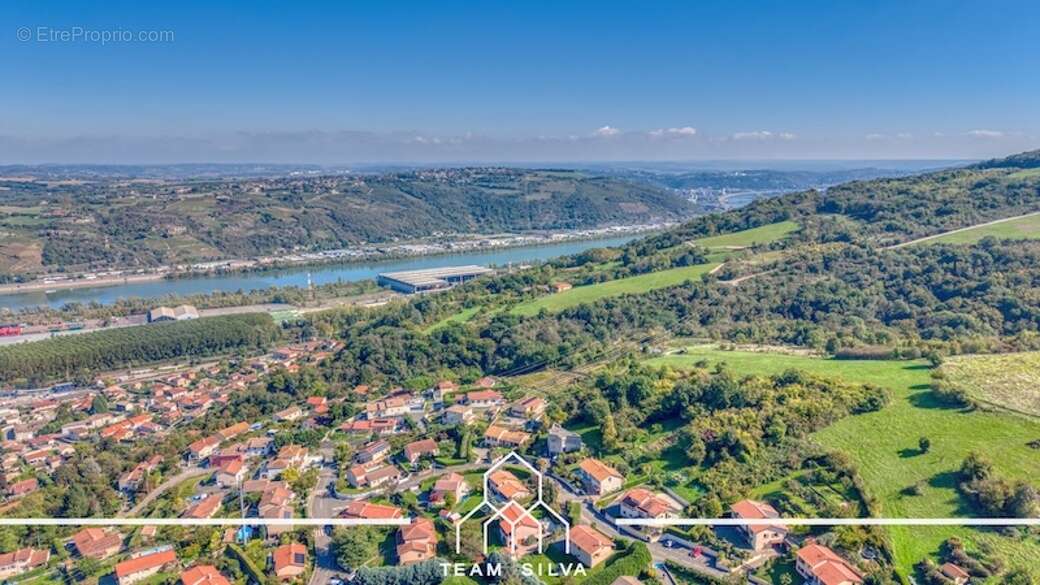 Maison à LOIRE-SUR-RHONE