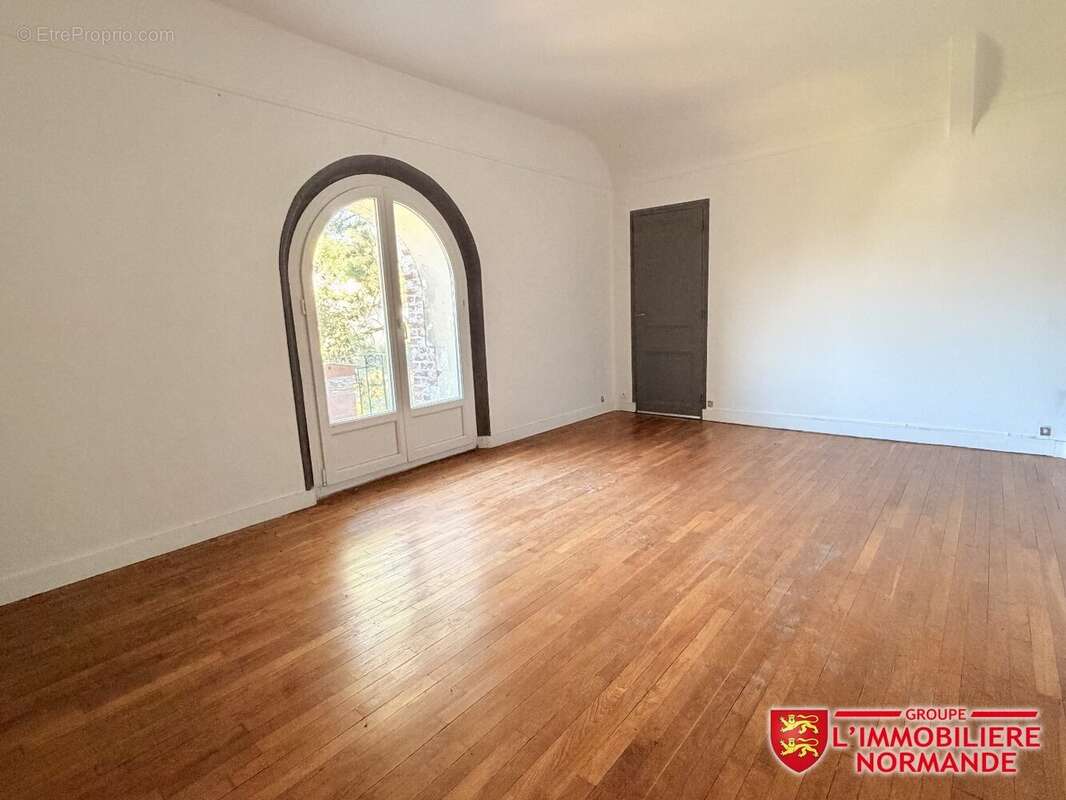 Maison ancienne - 4 chambres - 1808 m² de terrain - photo 10