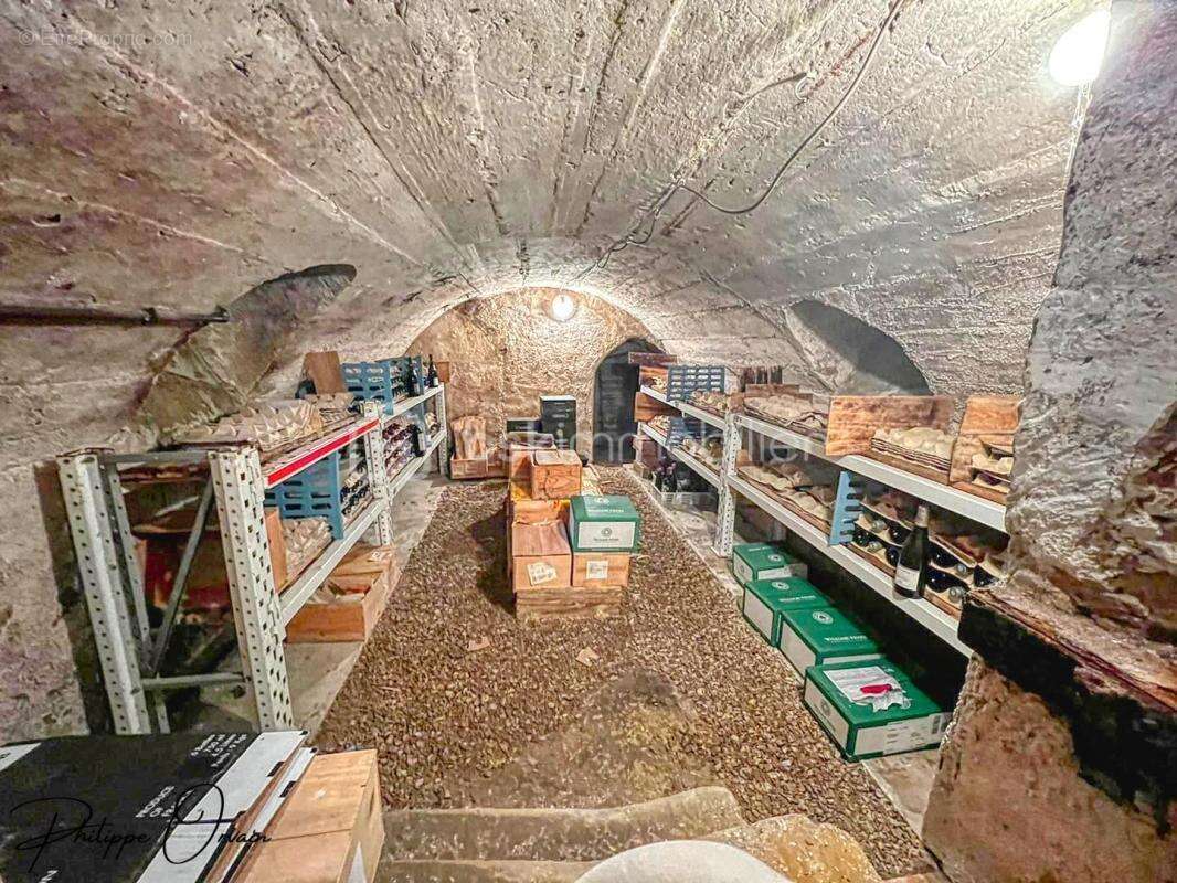 Commerce à VARREDDES