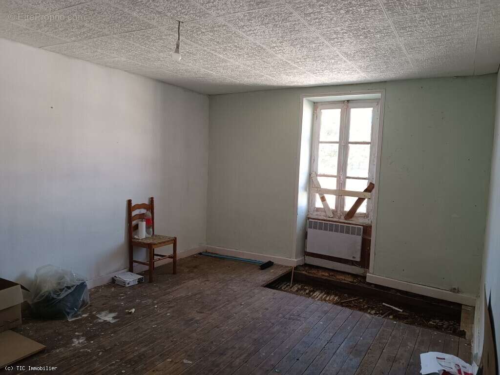 Maison à RUFFEC