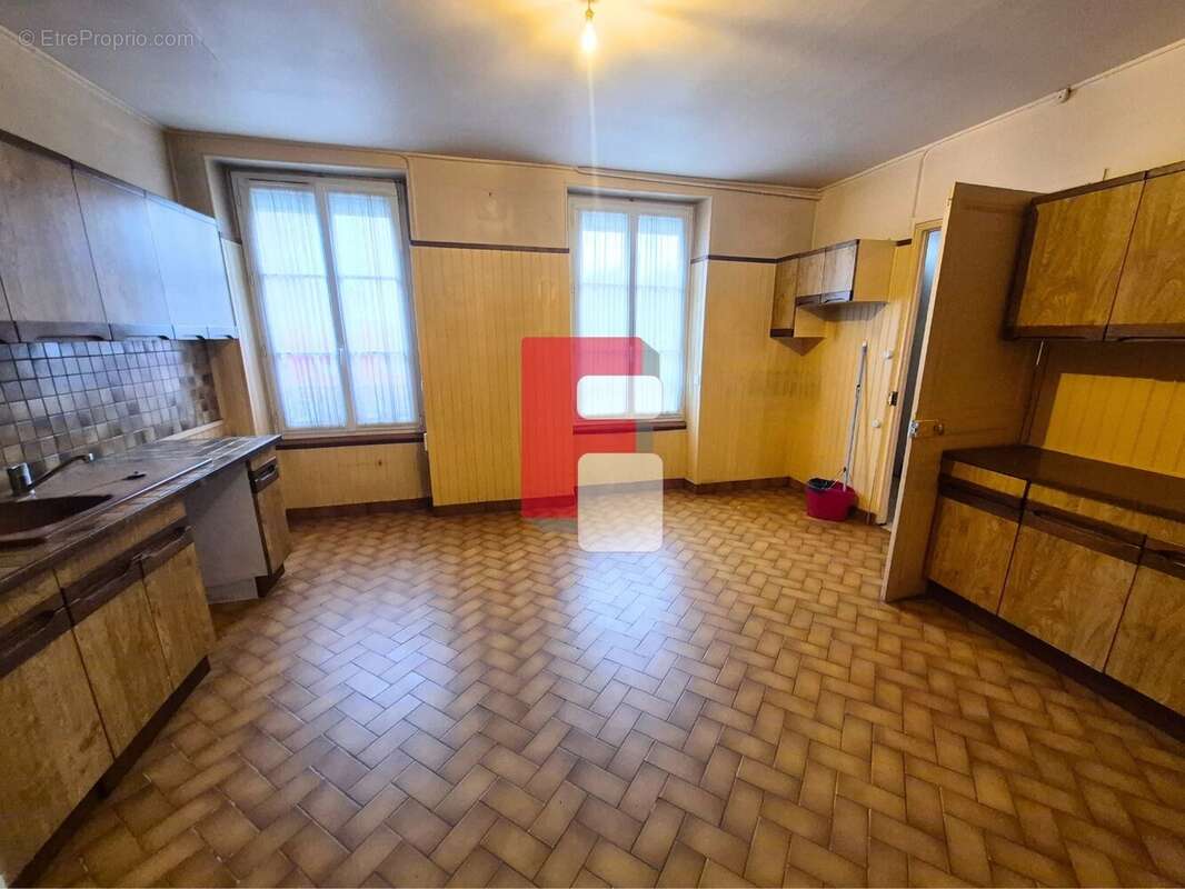 Maison à VENDEUVRE-SUR-BARSE