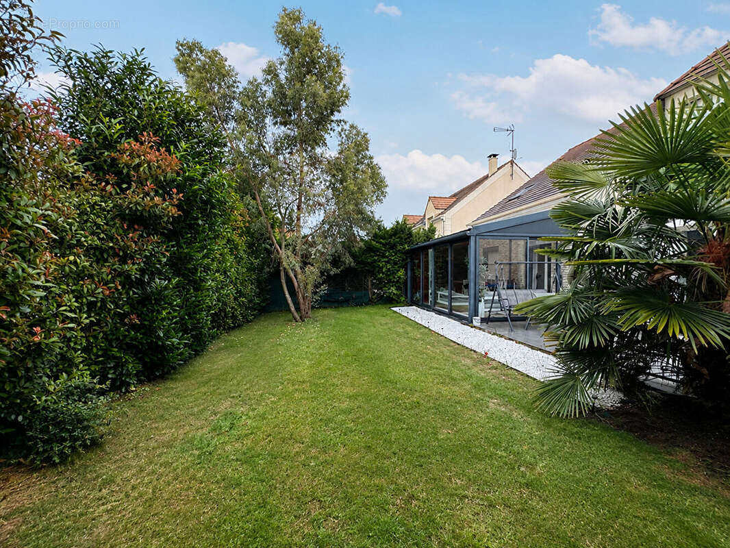 Maison à VIGNEUX-SUR-SEINE