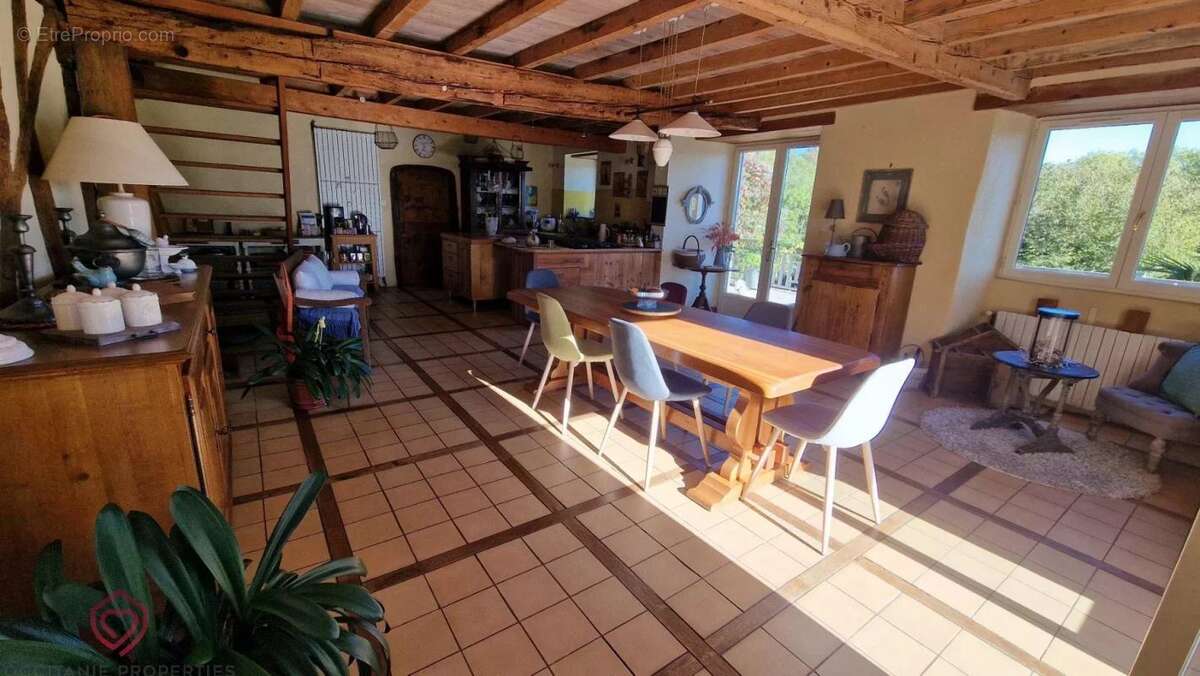 Maison à ESPLAS-DE-SEROU