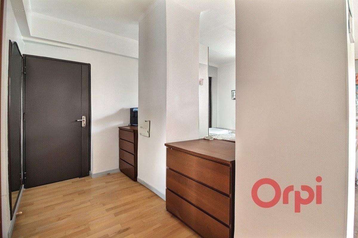 Appartement à MARSEILLE-7E