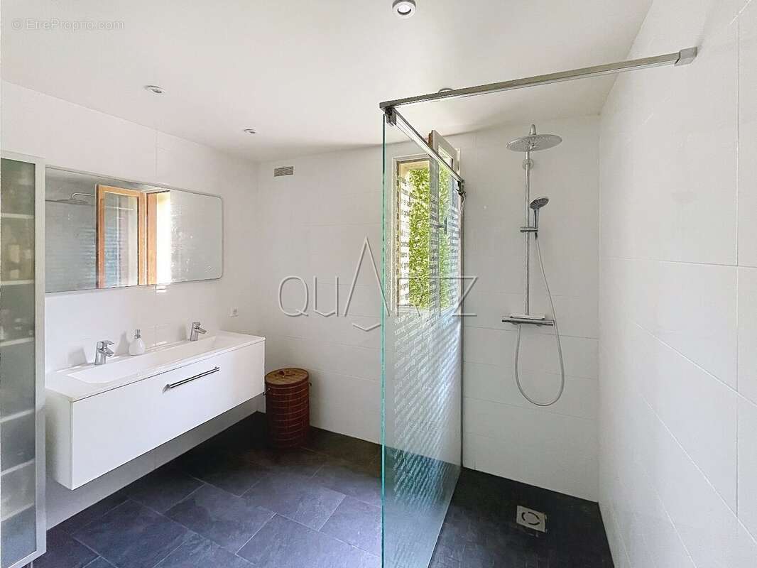 Maison d'architecte à Nesles-la-Vallée - photo 11