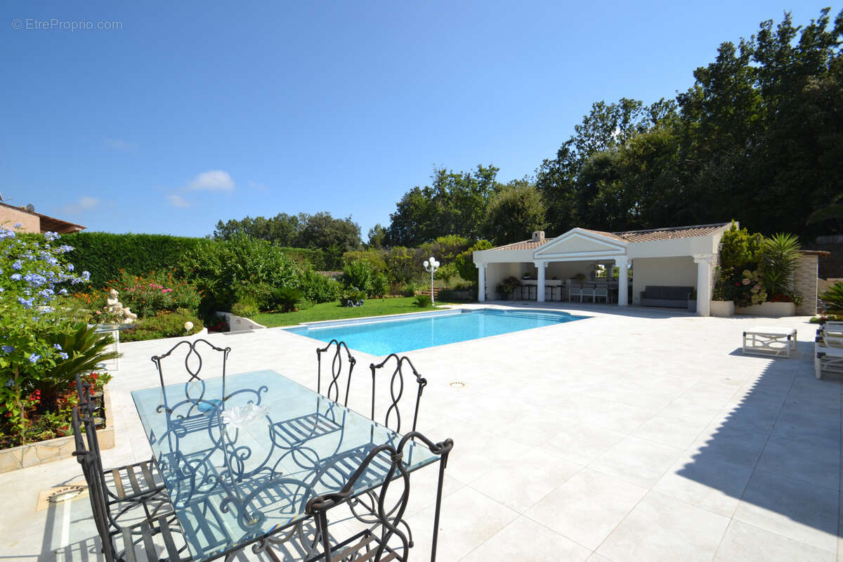 Maison à VALLAURIS
