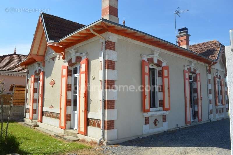 Maison à vendre 4 pièces GUJAN MESTRAS (33) - photo 2