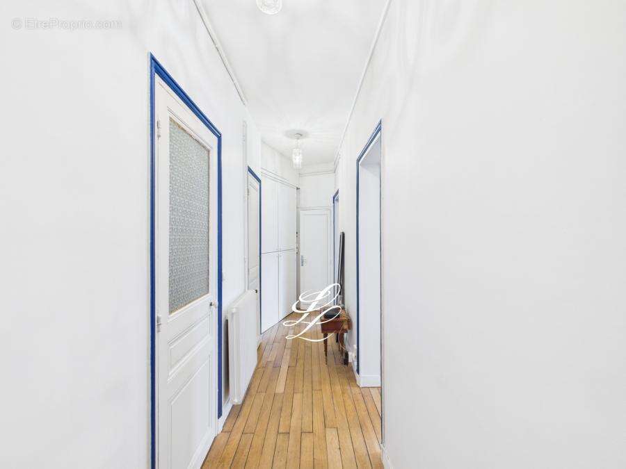 Appartement à PARIS-15E