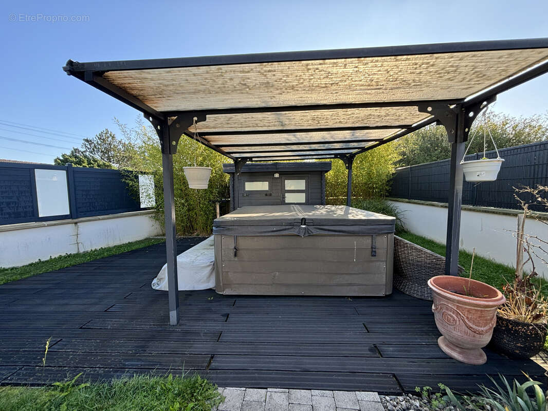 Maison à CRECY-LA-CHAPELLE