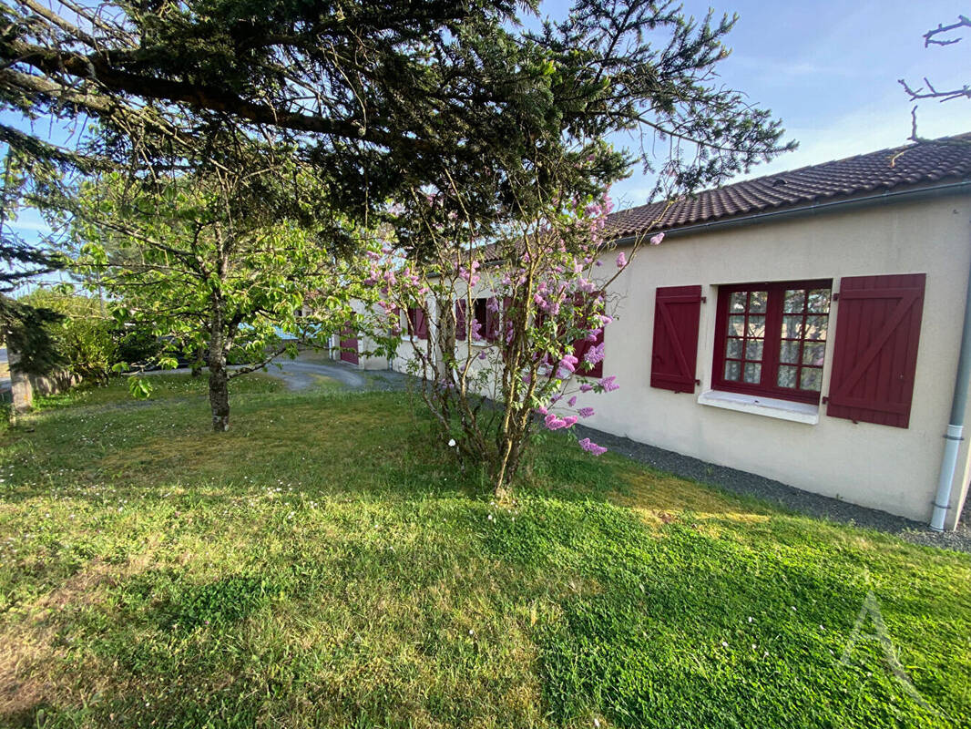 Maison à MONTAIGU