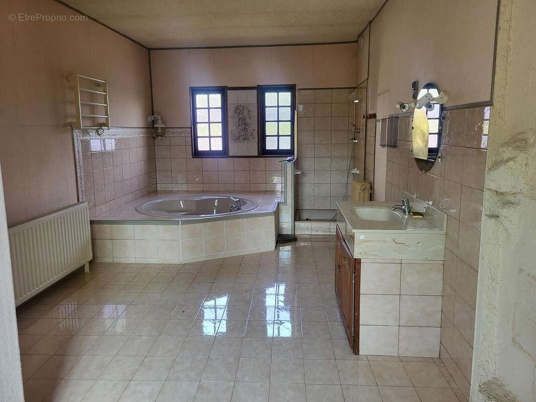 20250826113214 - Maison à PERIGUEUX